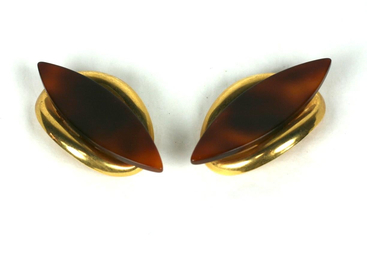 Yves Saint Laurent Modernist earclips 1970s. Of faux tortise resin and gold plate metal

Excellent Condition  Unsigned
L2.25