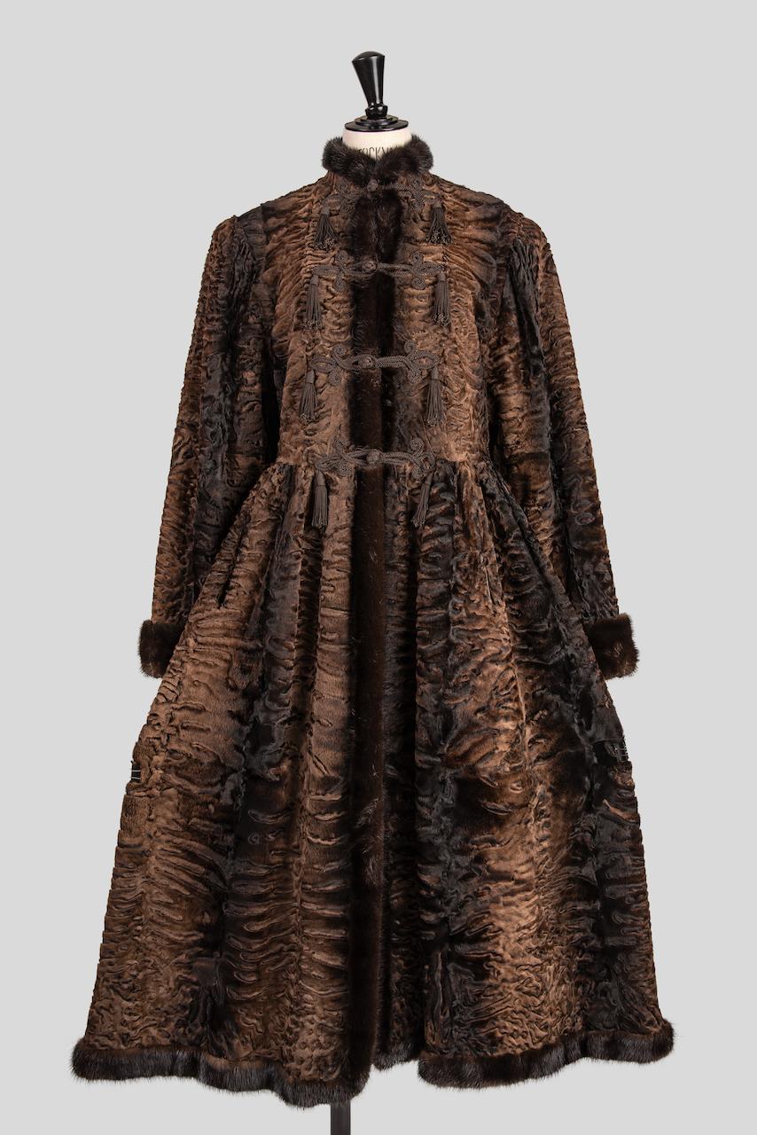 YVES SAINT LAURENT 1976 Russian Collection Brown Broadtail & Mink Fur Trim Coat In Excellent Condition For Sale In Munich, DE