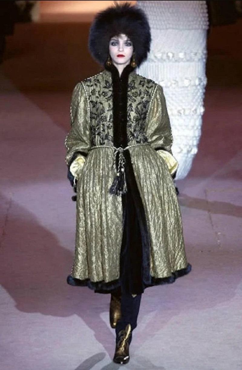 YVES SAINT LAURENT 1976 Russian Collection Brown Broadtail Mink Fur Trim Coat S im Angebot 4