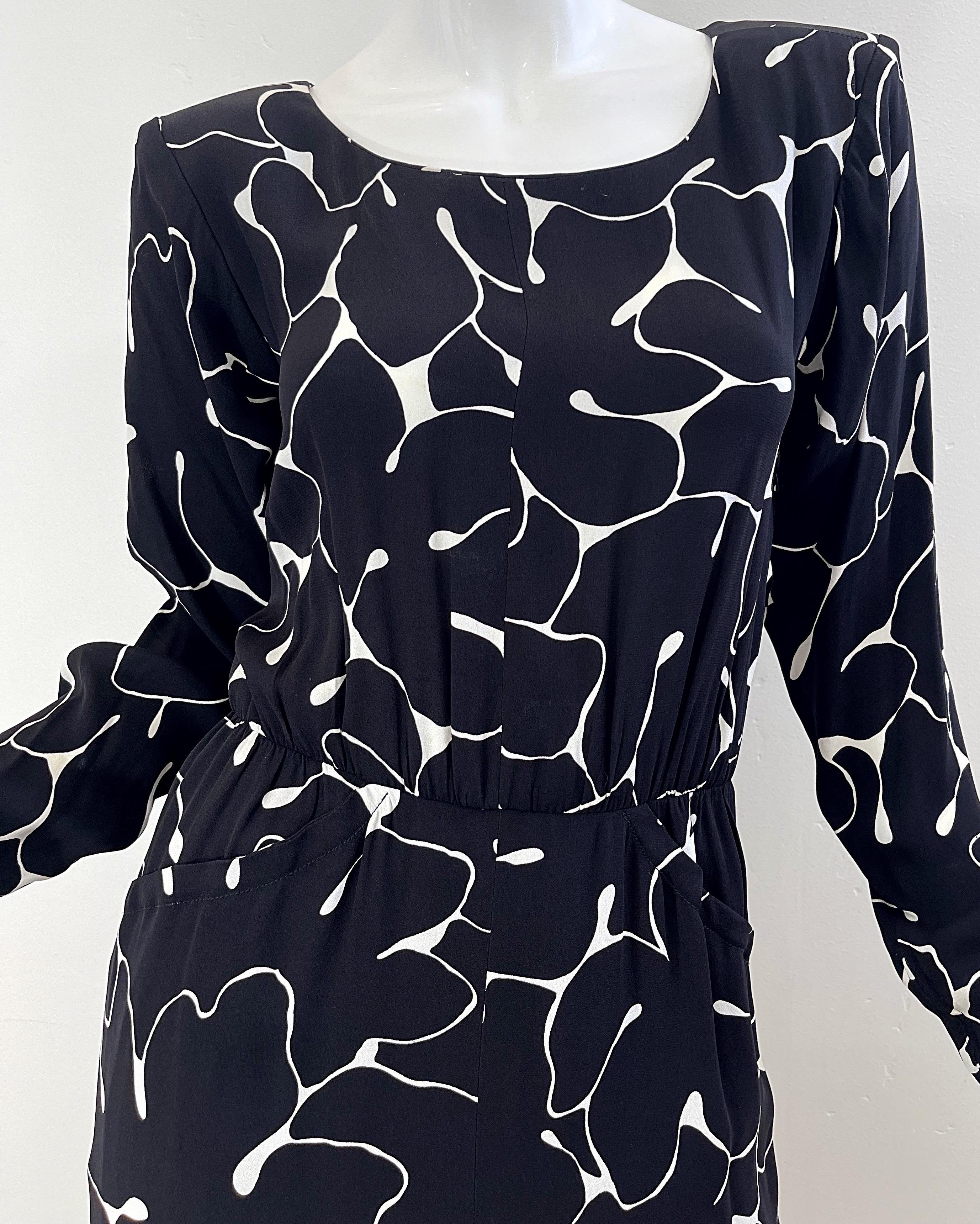 Women's Yves Saint Laurent 1980s Black and White Abstract Flower Print Silk Crepe Dress For Sale
