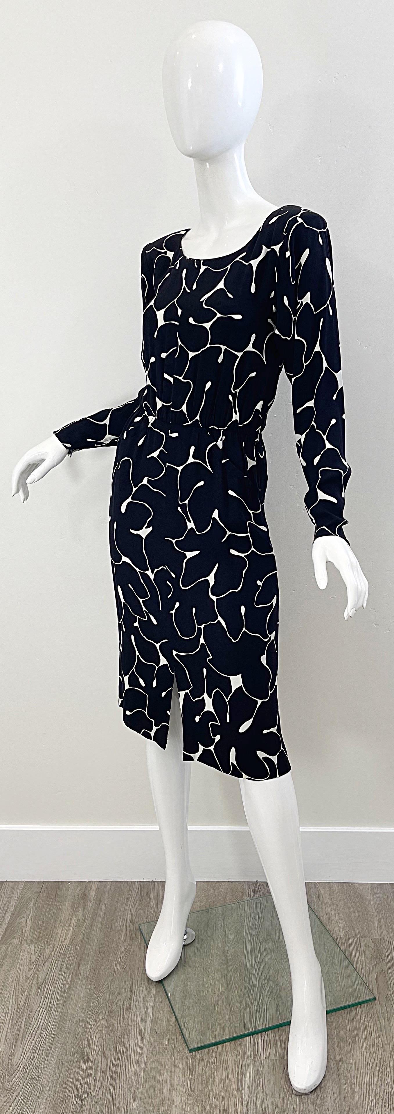 Yves Saint Laurent 1980s Black and White Abstract Flower Print Silk Crepe Dress For Sale 4