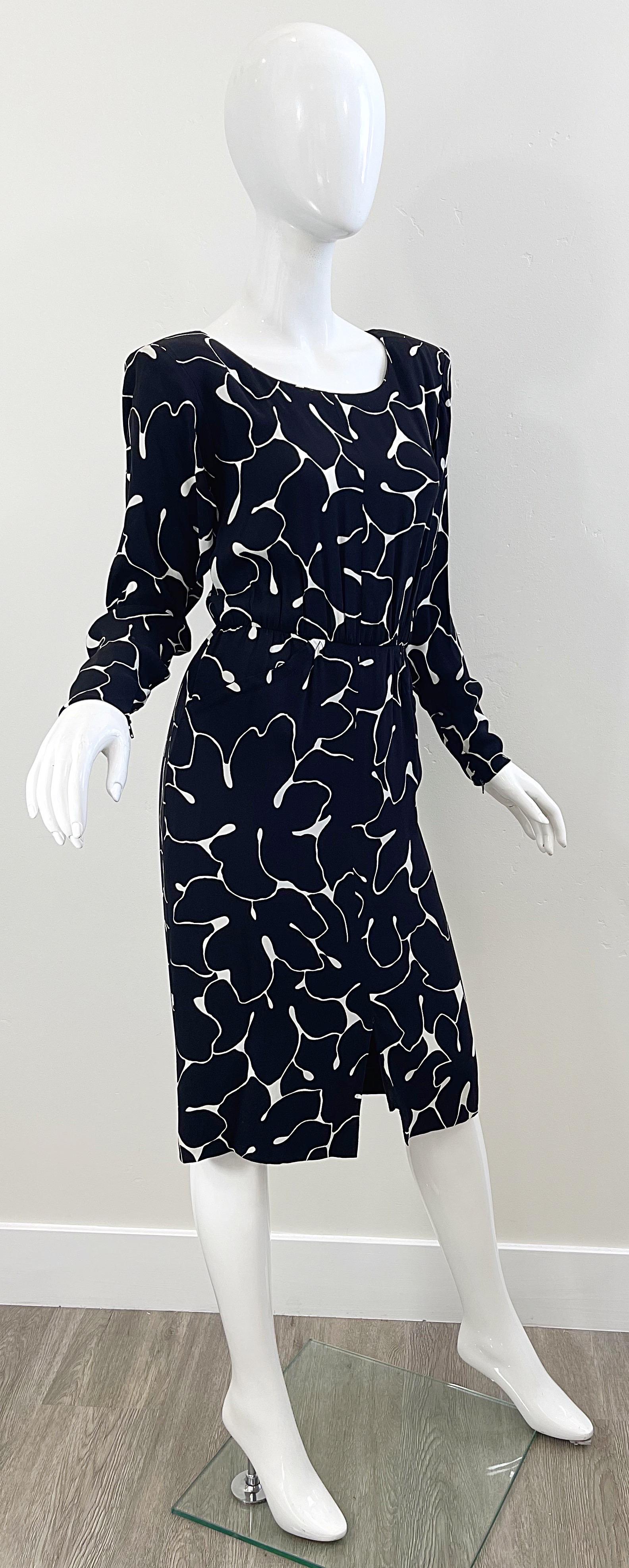 Yves Saint Laurent 1980s Black and White Abstract Flower Print Silk Crepe Dress For Sale 5