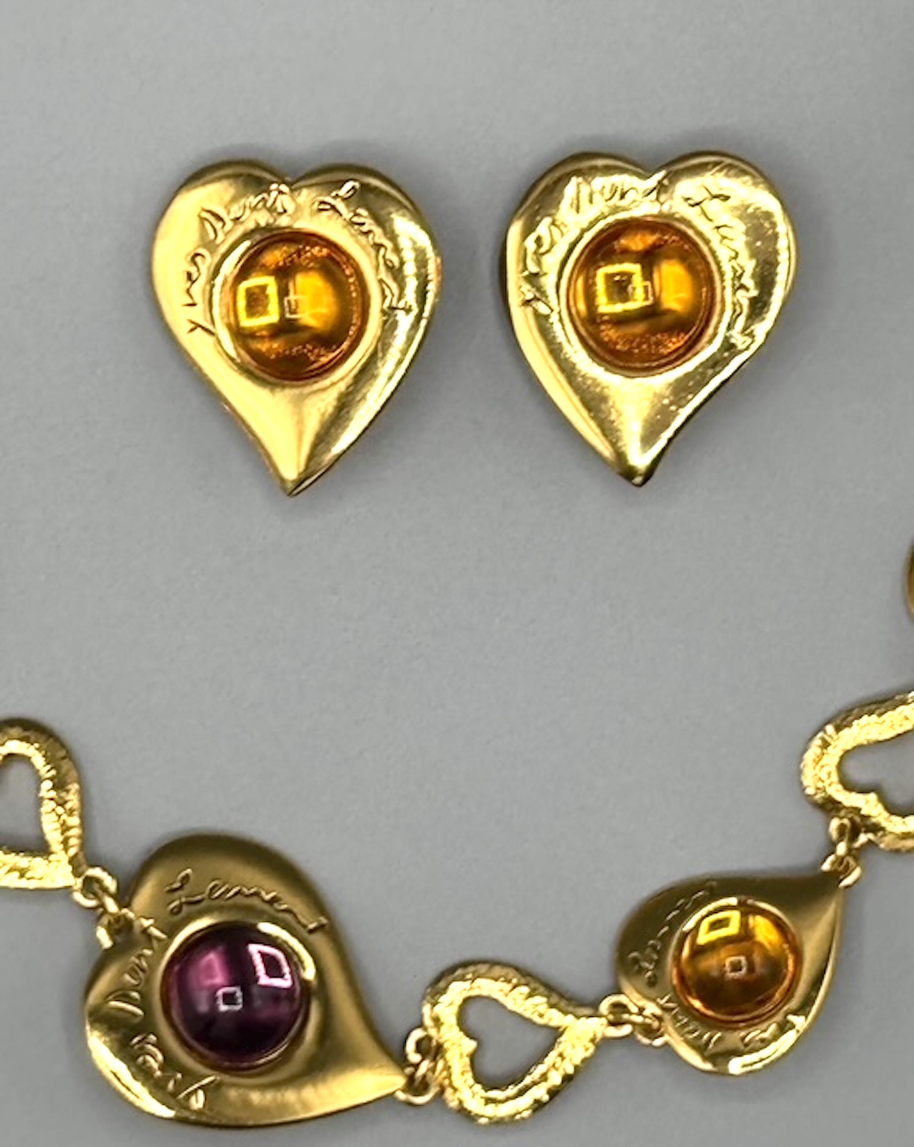 Yves Saint Laurent 1980, collana e orecchini a cuore in oro In condizioni buone in vendita a New York, NY