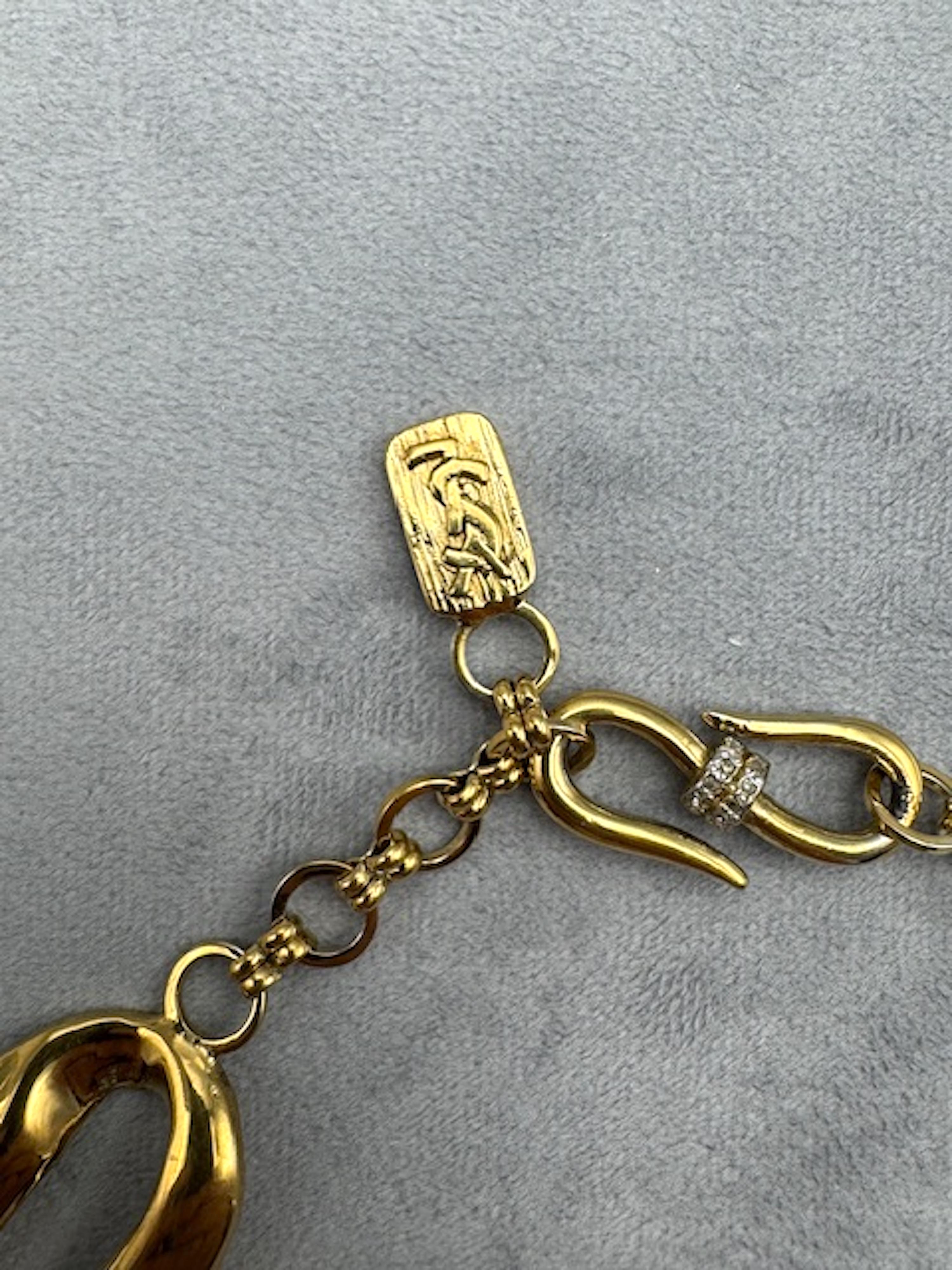 Yves Saint Laurent 1980 - Collier en chaîne à maillons dorés avec strass en vente 1