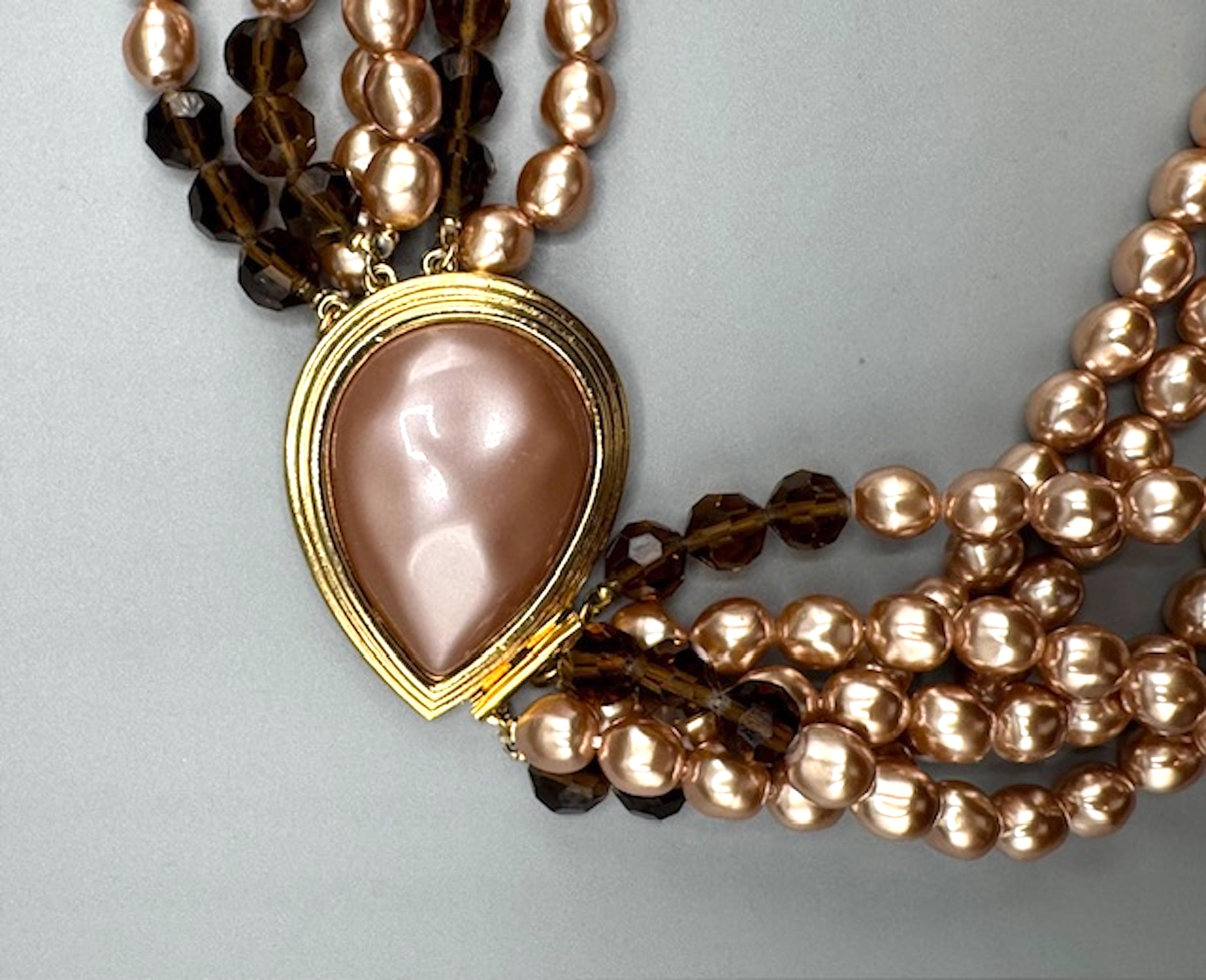 Yves Saint Laurent 1980, collana di perle barocche e cristalli a sei colonne In condizioni buone in vendita a New York, NY