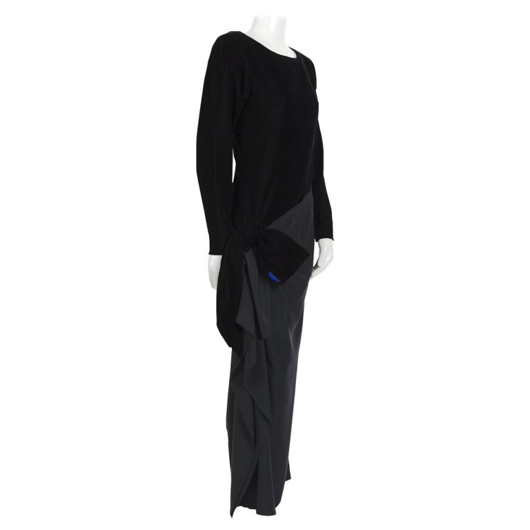 Yves Saint Laurent 1980s vintage black velvet and silk dress For Sale