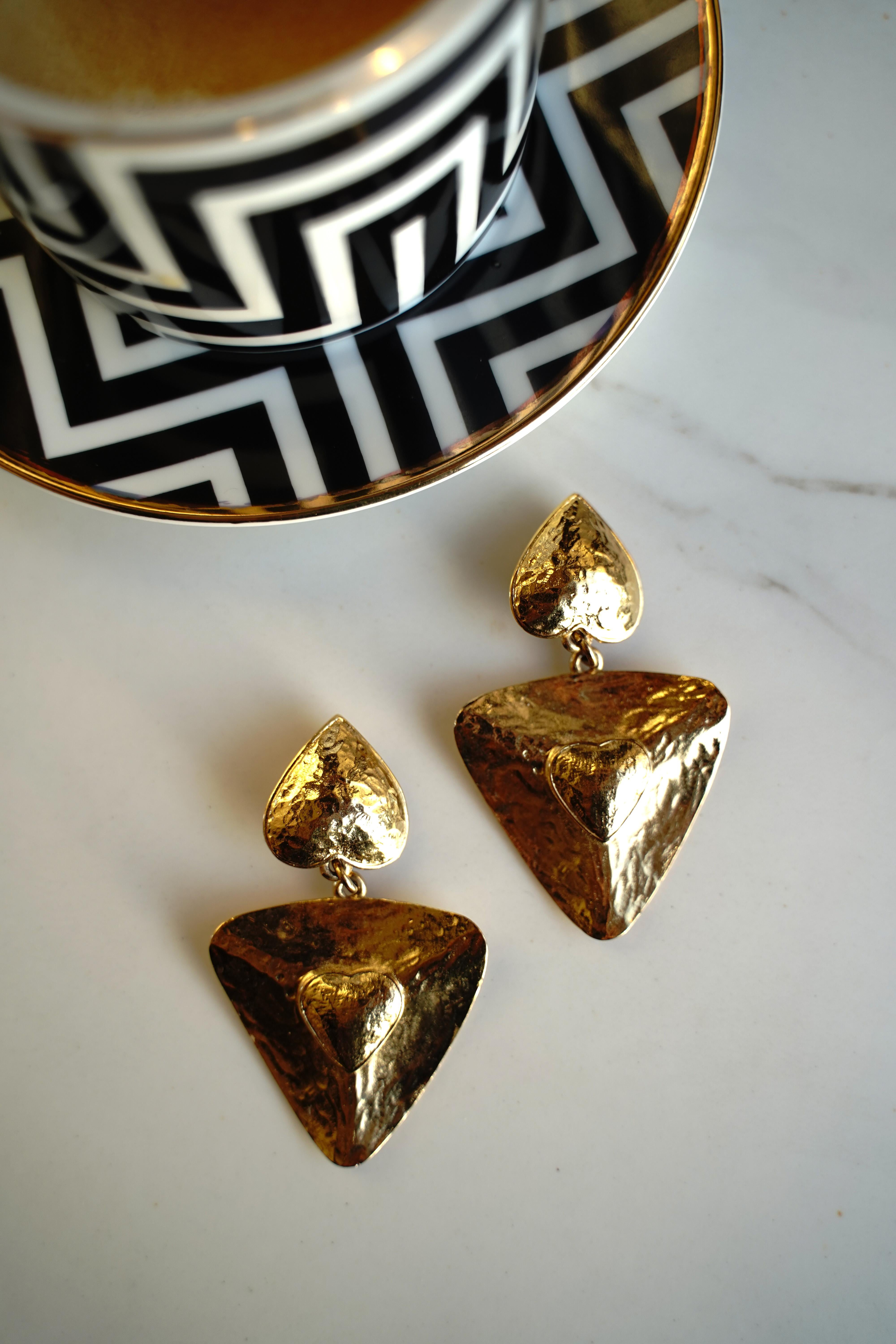 Donna Yves Saint Laurent 1990s Heart Clip-On Earrings by Robert Goossens in vendita