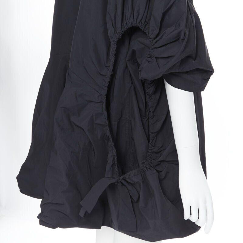 Nero Yves Saint Laurent 2009 cappotto in nylon nero con coulisse FR38 S in vendita