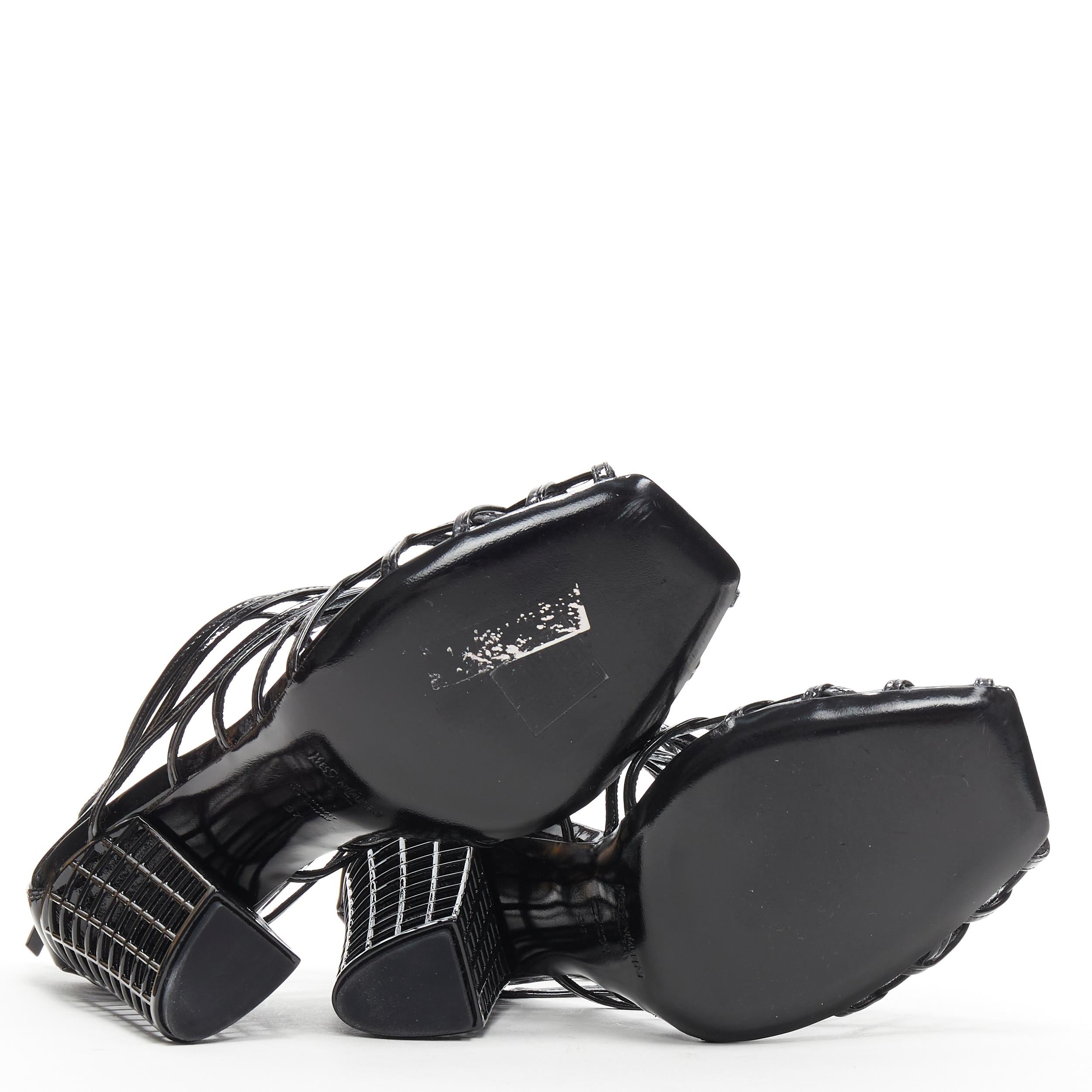 Botín YVES SAINT LAURENT 2009 Runway Cage 110 negro de charol de rejilla de grafito  UE37 2