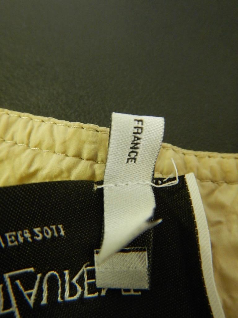 Yves Saint Laurent 2011 Cappotto a portafoglio increspato in vendita 6