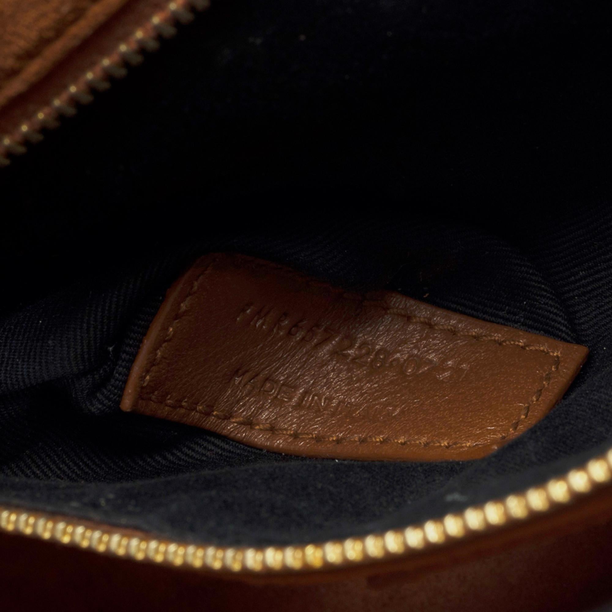 Yves Saint-Laurent 5 à 7 hobo bag in black calf leather, GHW 4