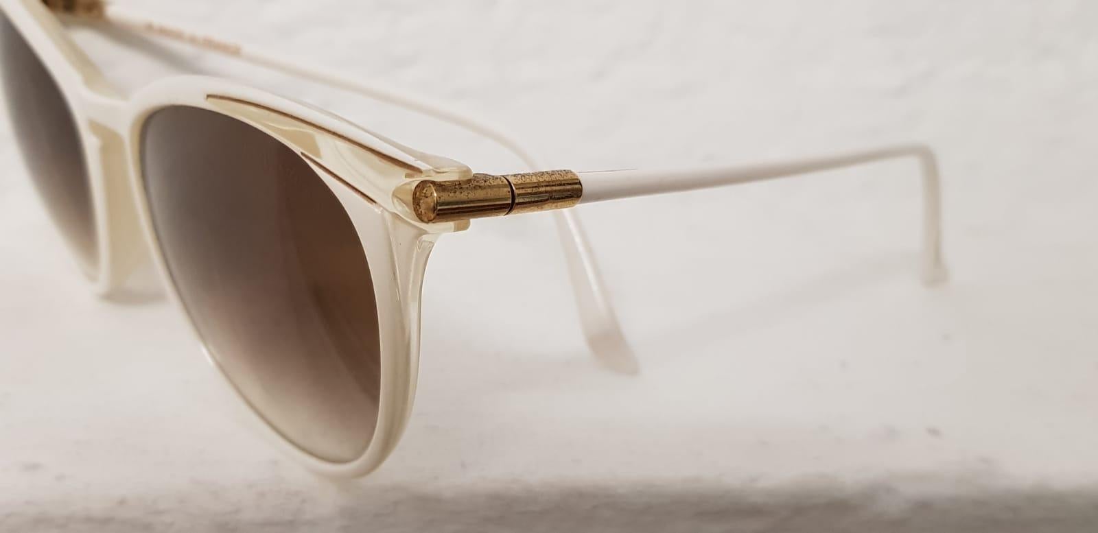 Women's Yves Saint Laurent 8323 Sunglasses, 1980s  For Sale