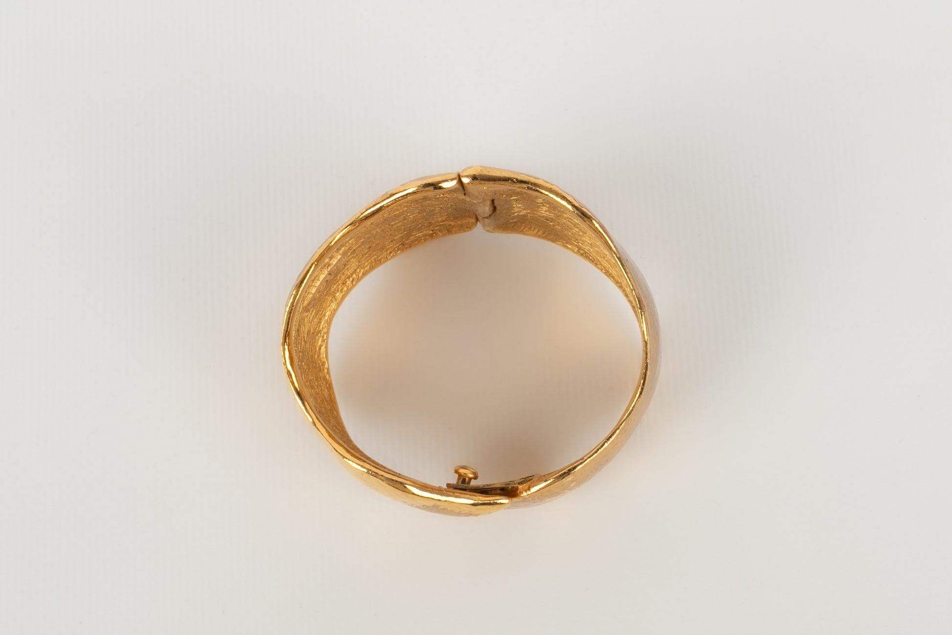 Yves Saint Laurent Articulated Golden Metal Bracelet For Sale 1