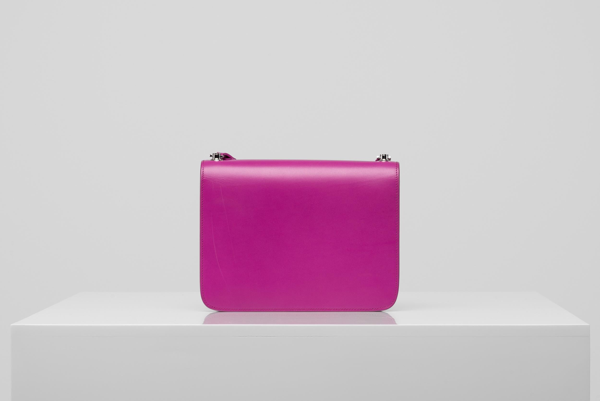 Yves Saint Laurent Bag Le Carre Satchel Bag Purple magenta  For Sale 1