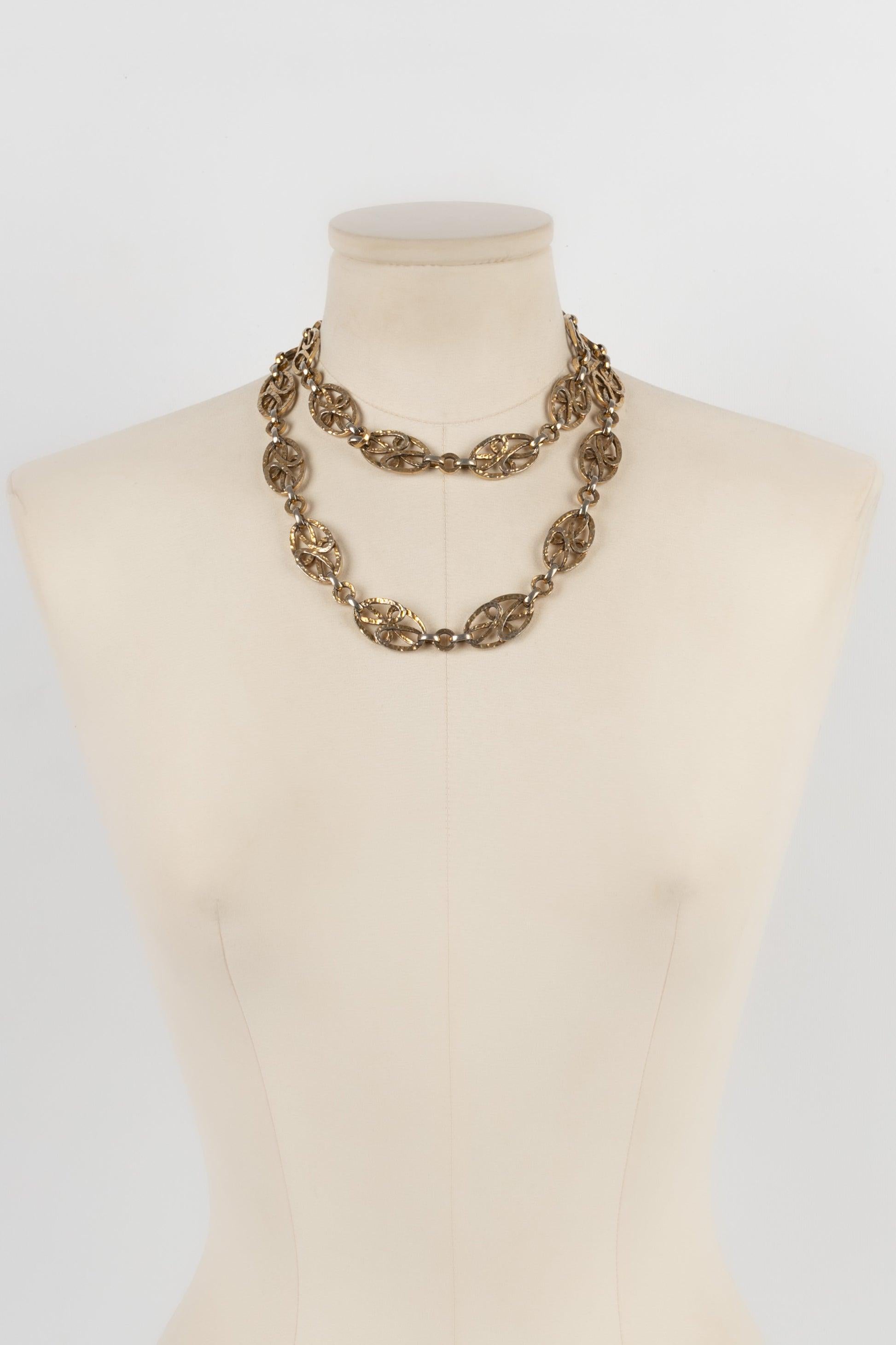 Donna Yves Saint Laurent Collana in metallo dorato battuto in vendita