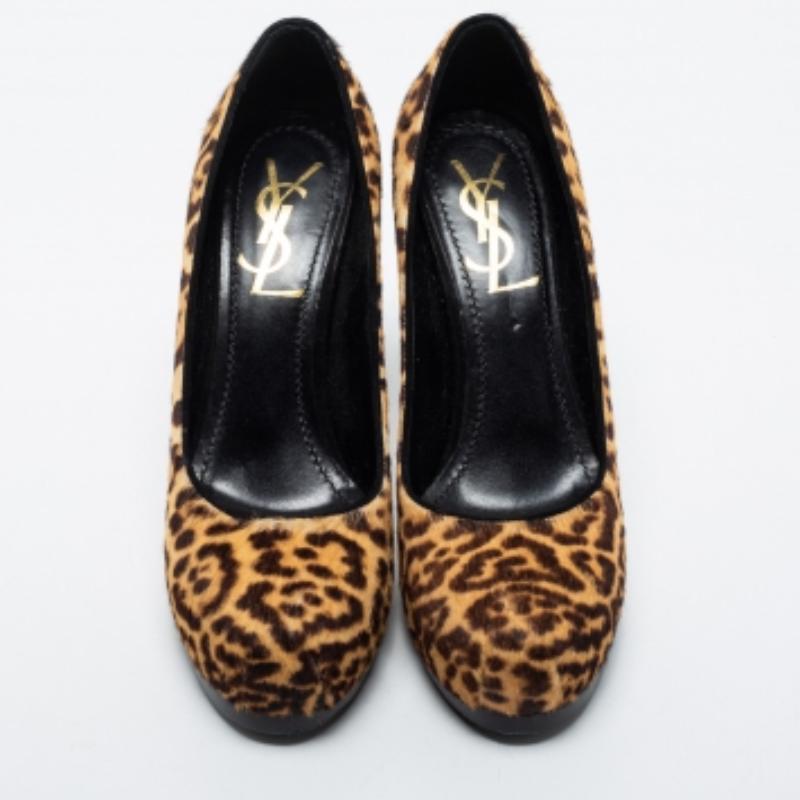 These pumps are a great choice if you’re looking to add a pair that's both classy and versatile. The pair has been made using only the best kind of materials to ensure lasting wear.