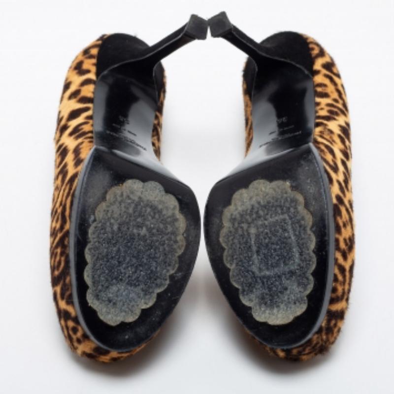 Yves Saint Laurent Beige/Brown Leopard Print Calf Hair Tribtoo Pumps Size 35 In Good Condition For Sale In Dubai, Al Qouz 2