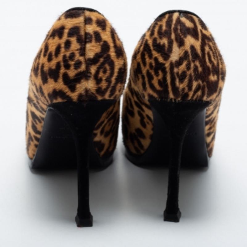 Yves Saint Laurent Beige/Brown Leopard Print Calf Hair Tribtoo Pumps Size 35 For Sale 1