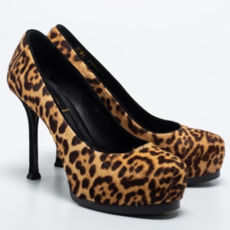 Yves Saint Laurent Beige/Brown Leopard Print Calf Hair Tribtoo Pumps Size 35 For Sale 3