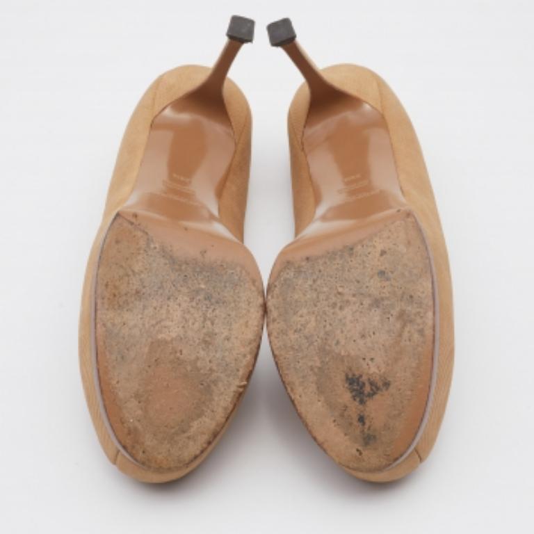 Yves Saint Laurent Beige Leather Tribtoo Platform Pumps Size 39.5 For Sale 2