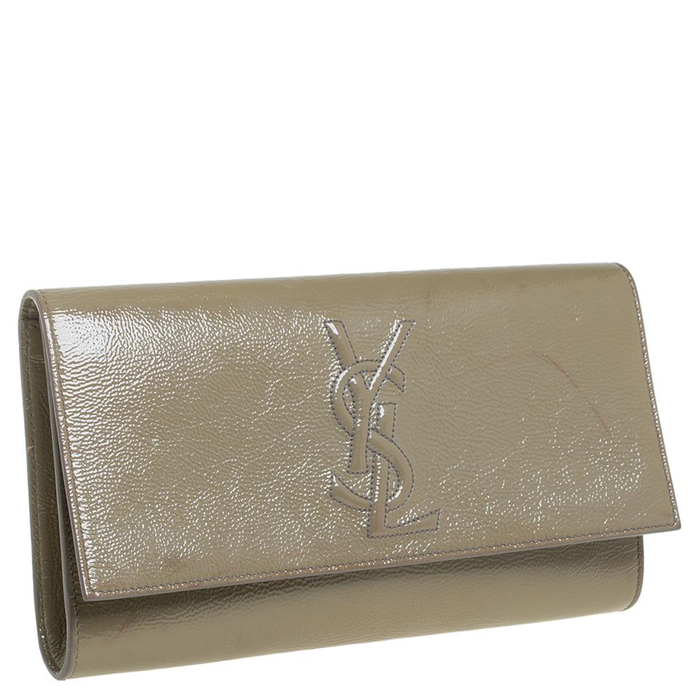 Yves Saint Laurent Beige Patent Leather Belle De Jour Flap Clutch In Good Condition In Dubai, Al Qouz 2
