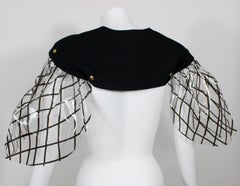 Capo in PVC nero e trasparente di Yves Saint Laurent. Autunno  Look da passerella 2010 #14