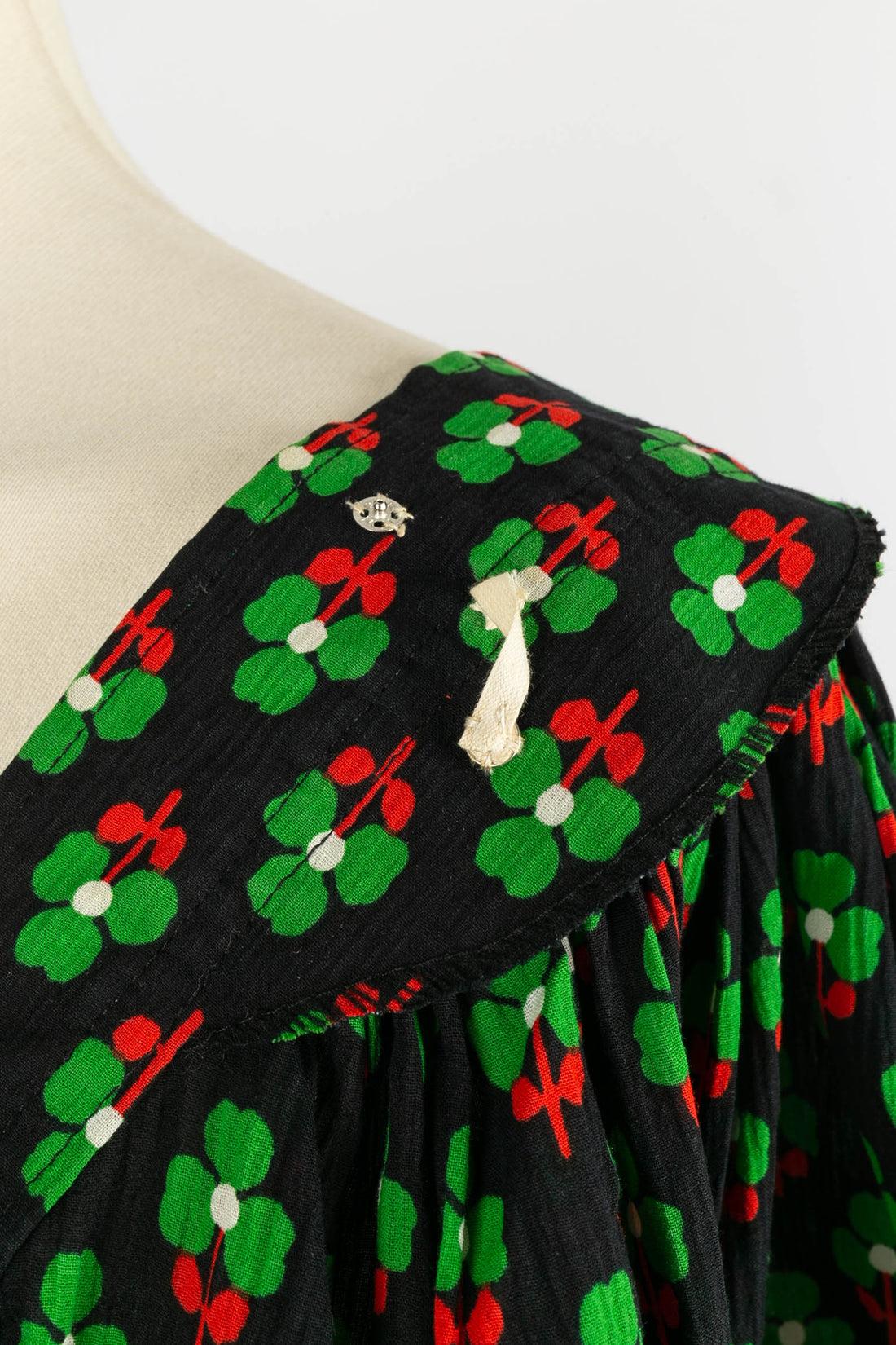Yves Saint Laurent Top aus schwarzer und grüner Baumwolle im Angebot 1