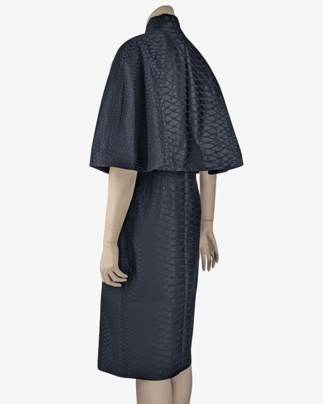Yves Saint Laurent black cape dress In Good Condition For Sale In GOUVIEUX, FR