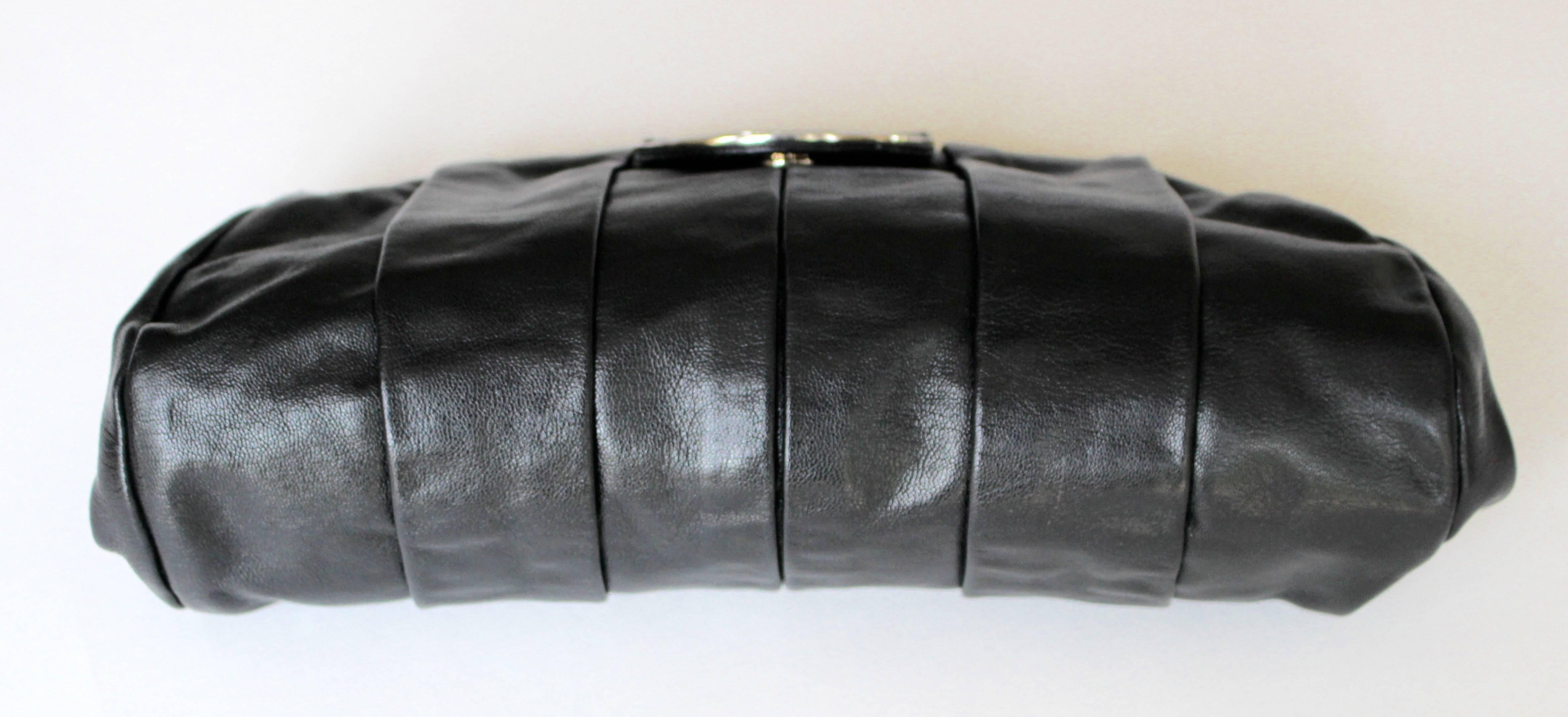 Yves Saint Laurent Black Dali Lips Clutch YSL 2003 Tom Ford Era Collectors In Excellent Condition In Boca Raton, FL