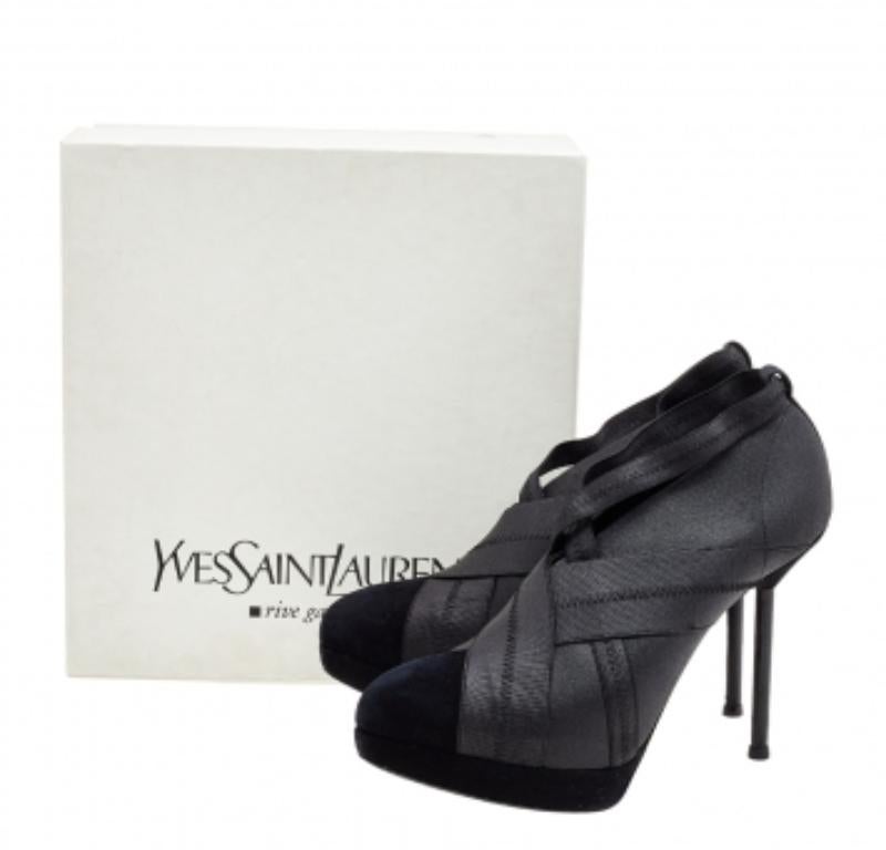 Noir Yves Saint Laurent Bottines en daim et bandage élastique noir Taille 39.5 en vente
