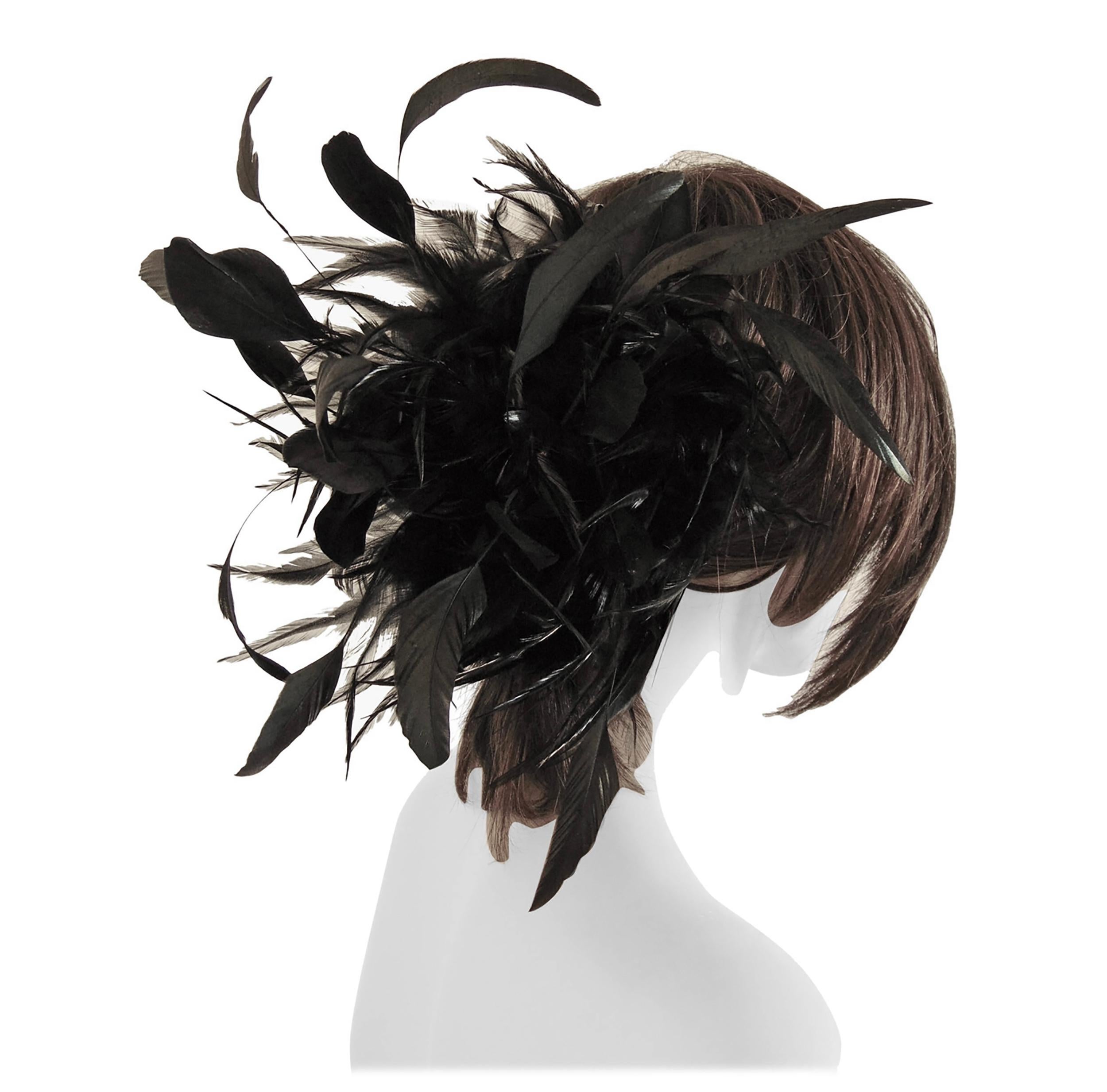 Yves Saint Laurent Schwarzer Federhut-Cape-Kopfteil aus Straußenpelz, Vintage, selten für Damen oder Herren im Angebot