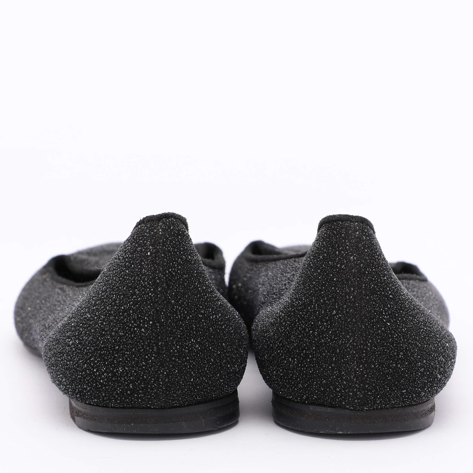 Yves Saint Laurent - Slippers de smoking noirs pailletés, taille 34 en vente 1