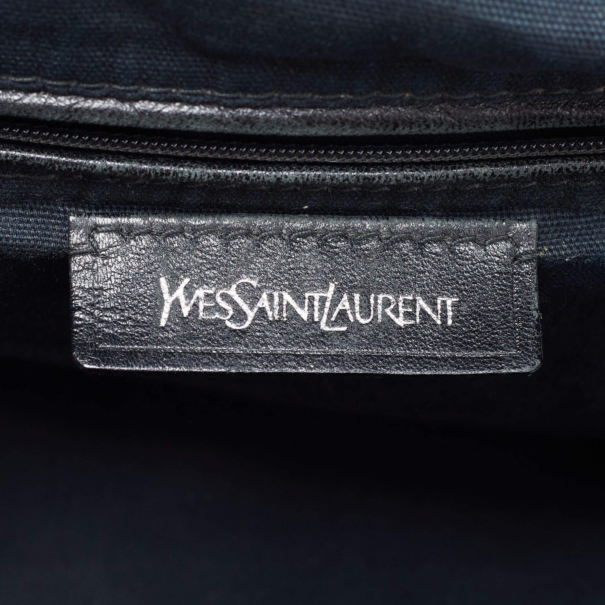Yves Saint Laurent Medium Easy Y Tasche aus schwarzem Leder und Lackleder im Angebot 9