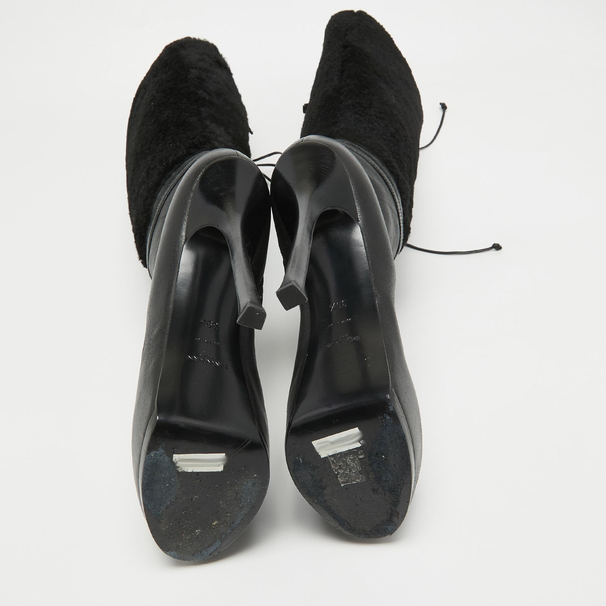 Yves Saint Laurent - Bottes à plateforme en cuir et laine noirs, taille 39,5 en vente 5