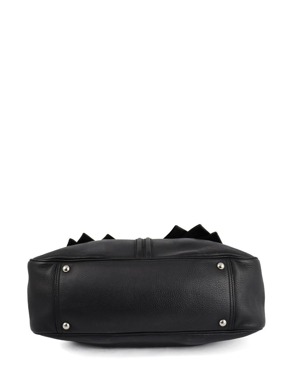Yves Saint Laurent Black Leather Handbag In Good Condition For Sale In Amman, JO
