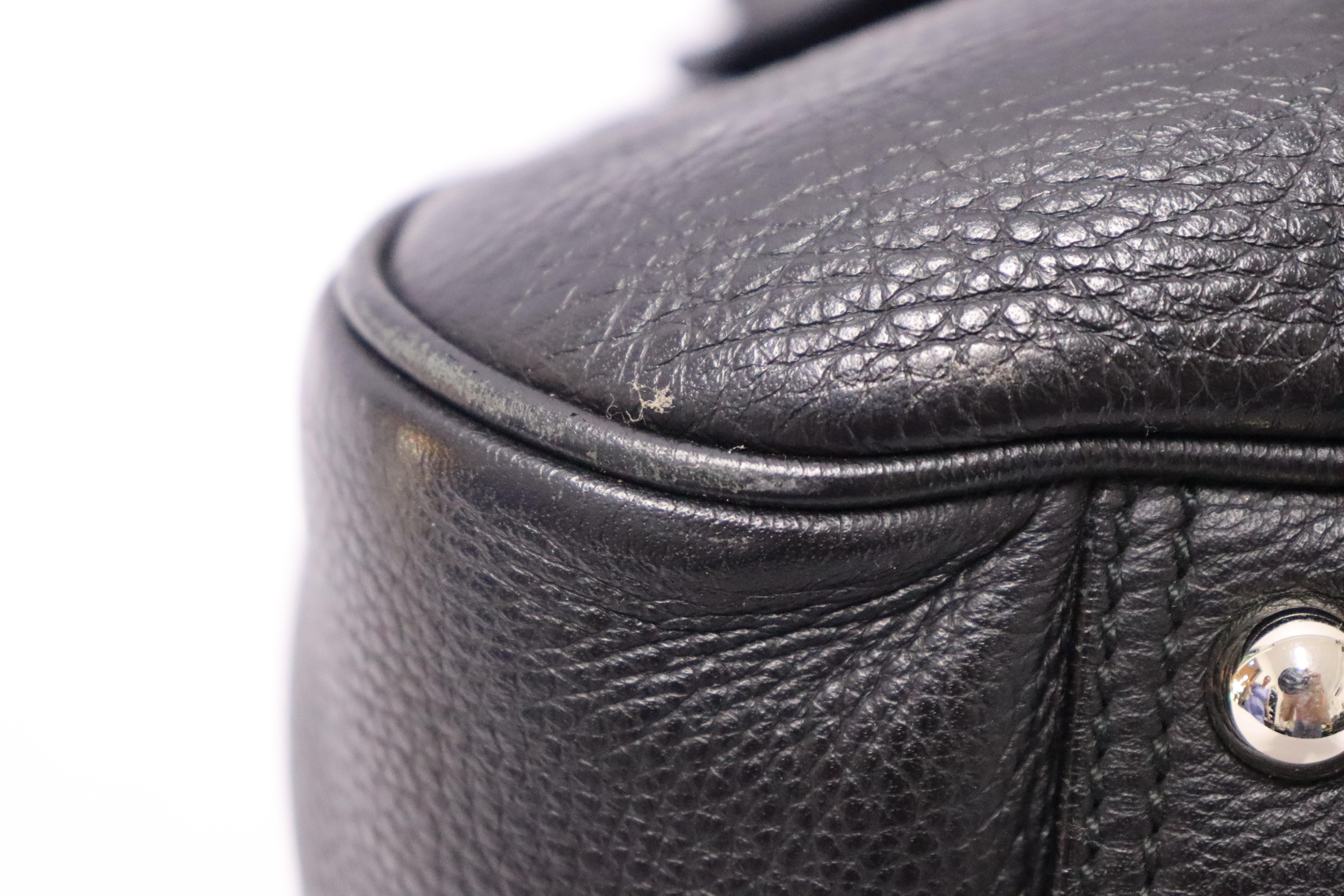 Women's Yves Saint Laurent Black Leather Handbag For Sale