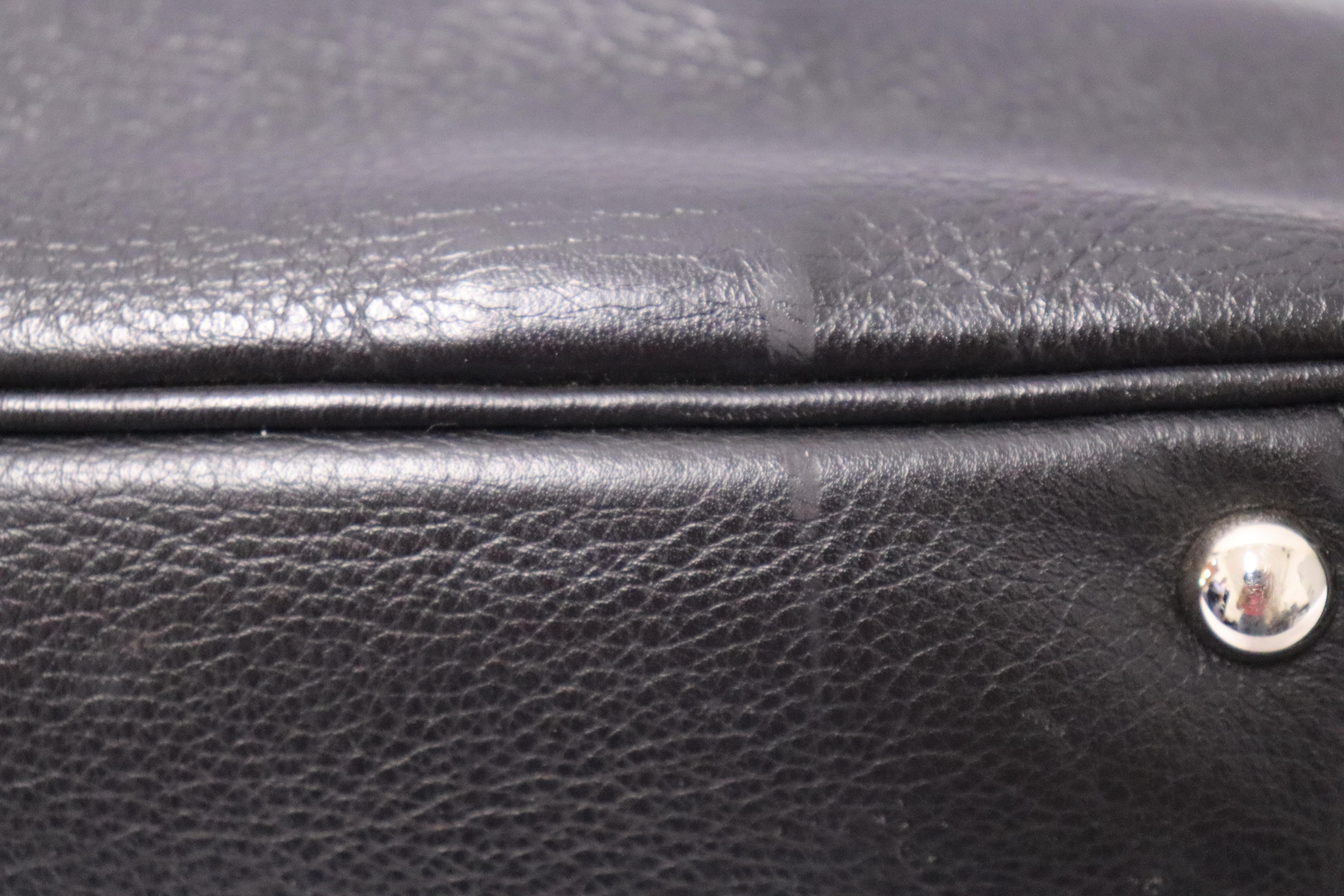 Yves Saint Laurent Black Leather Handbag For Sale 2