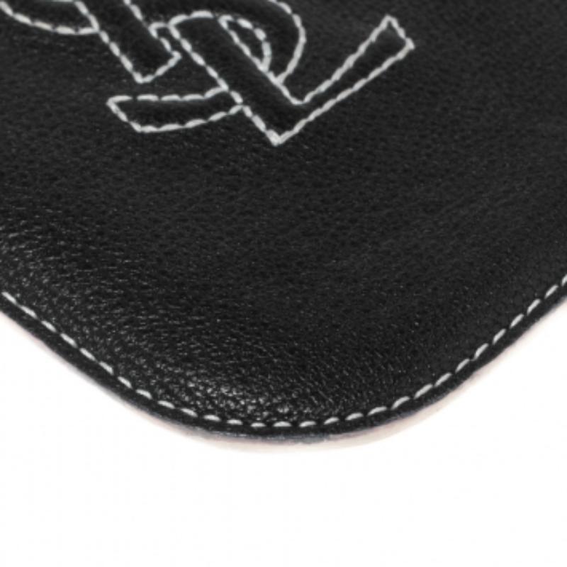 Yves Saint Laurent - Cover in pelle nera per telefono in vendita 4