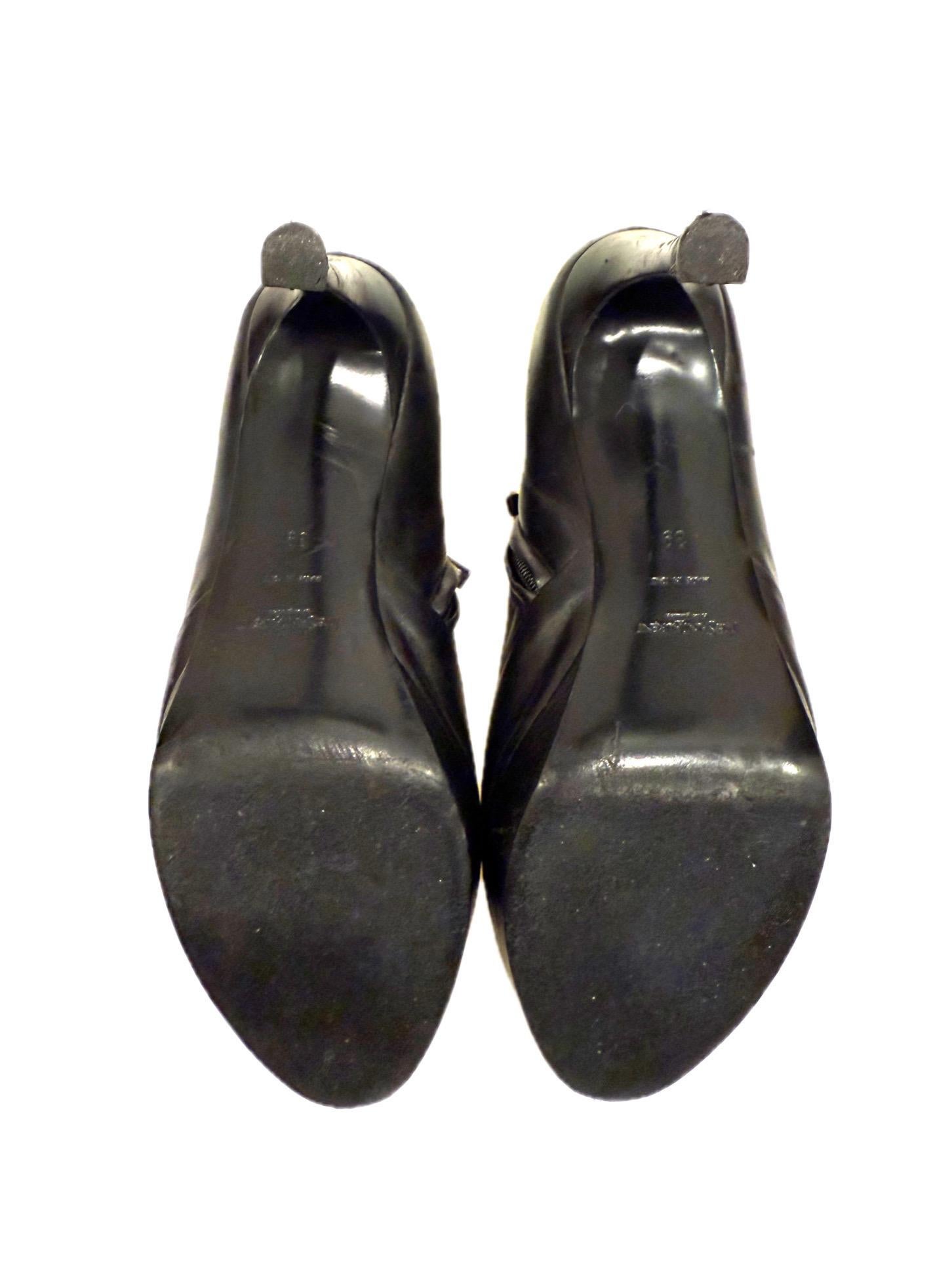 Yves Saint Laurent - Bottines à plateforme en cuir noir FW11 - Fermeture éclair en or - Taille 39 en vente 9