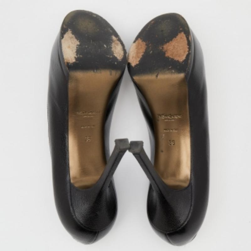 Yves Saint Laurent Schwarze Tribtoo Plateau-Pumps aus Leder Größe 36 im Angebot 3