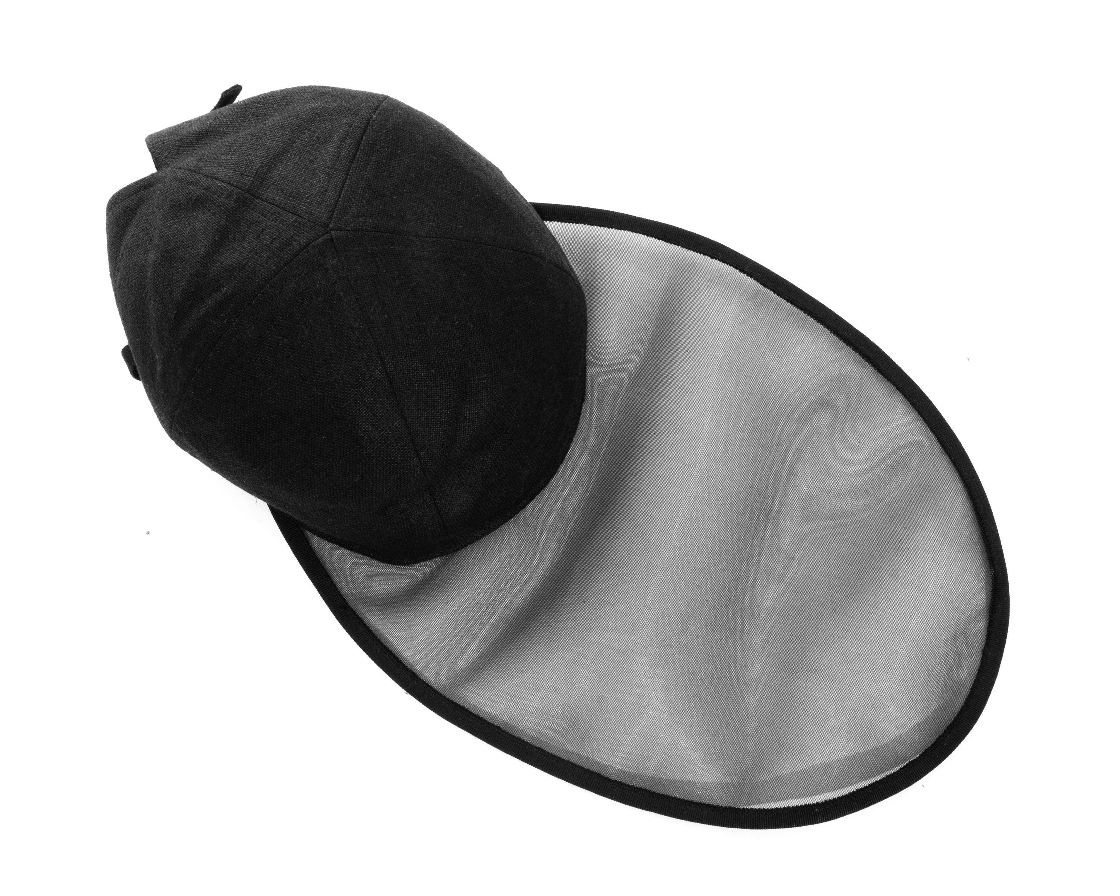 Yves Saint Laurent black linen cap with extra long organza visor, ss 1991 In Excellent Condition For Sale In London, GB