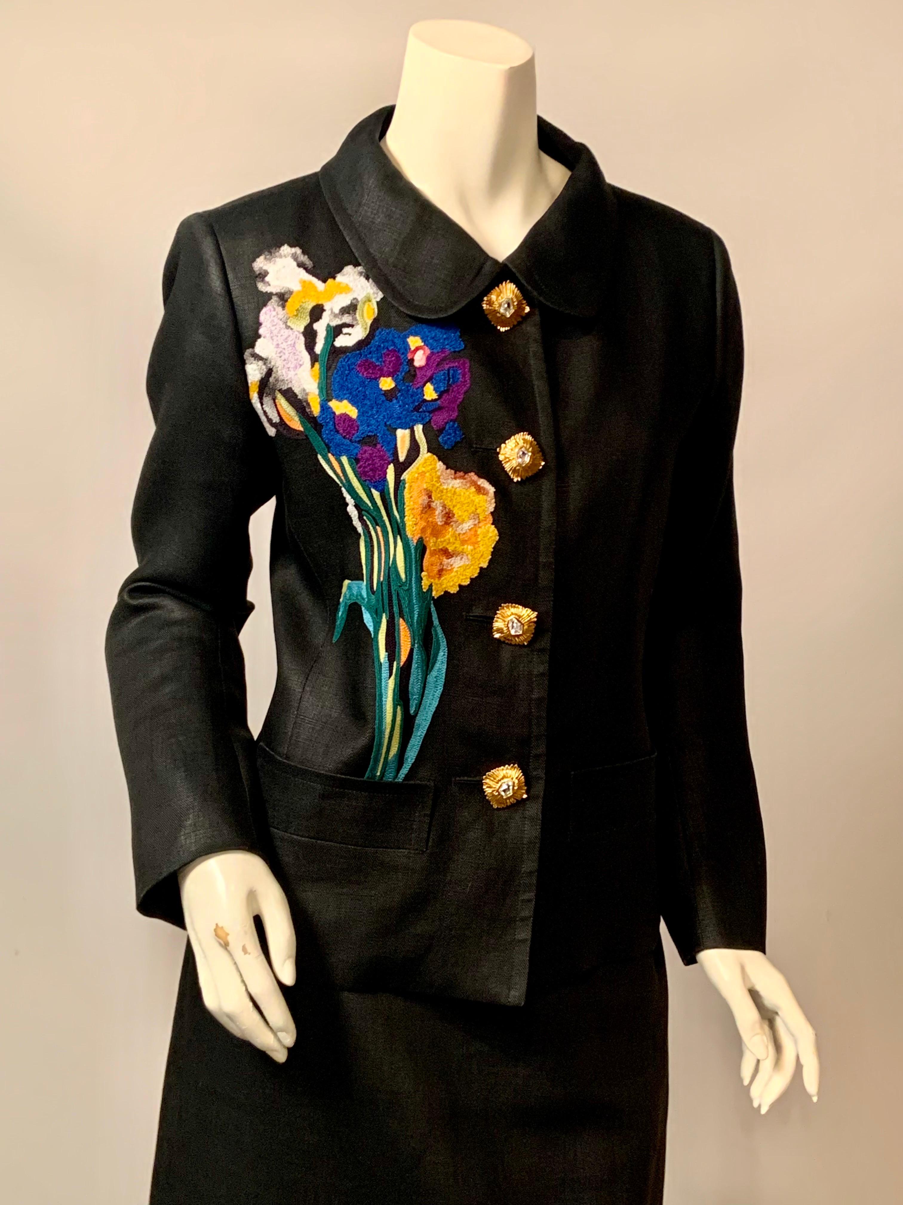Yves Saint Laurent Schwarzer Leinenanzug mit buntem, appliziertem Blumenstrauß Damen im Angebot