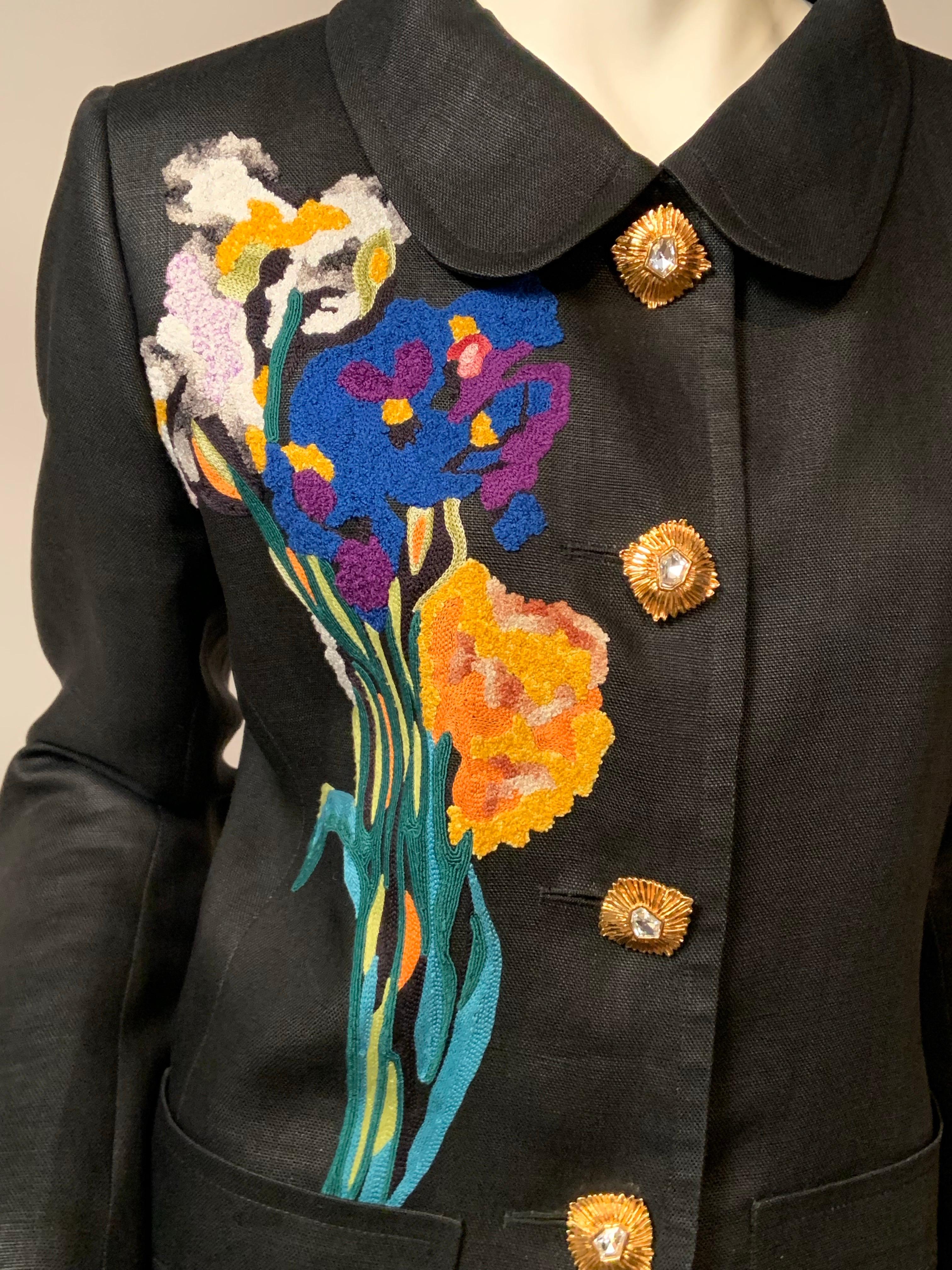 Yves Saint Laurent Schwarzer Leinenanzug mit buntem, appliziertem Blumenstrauß im Angebot 1