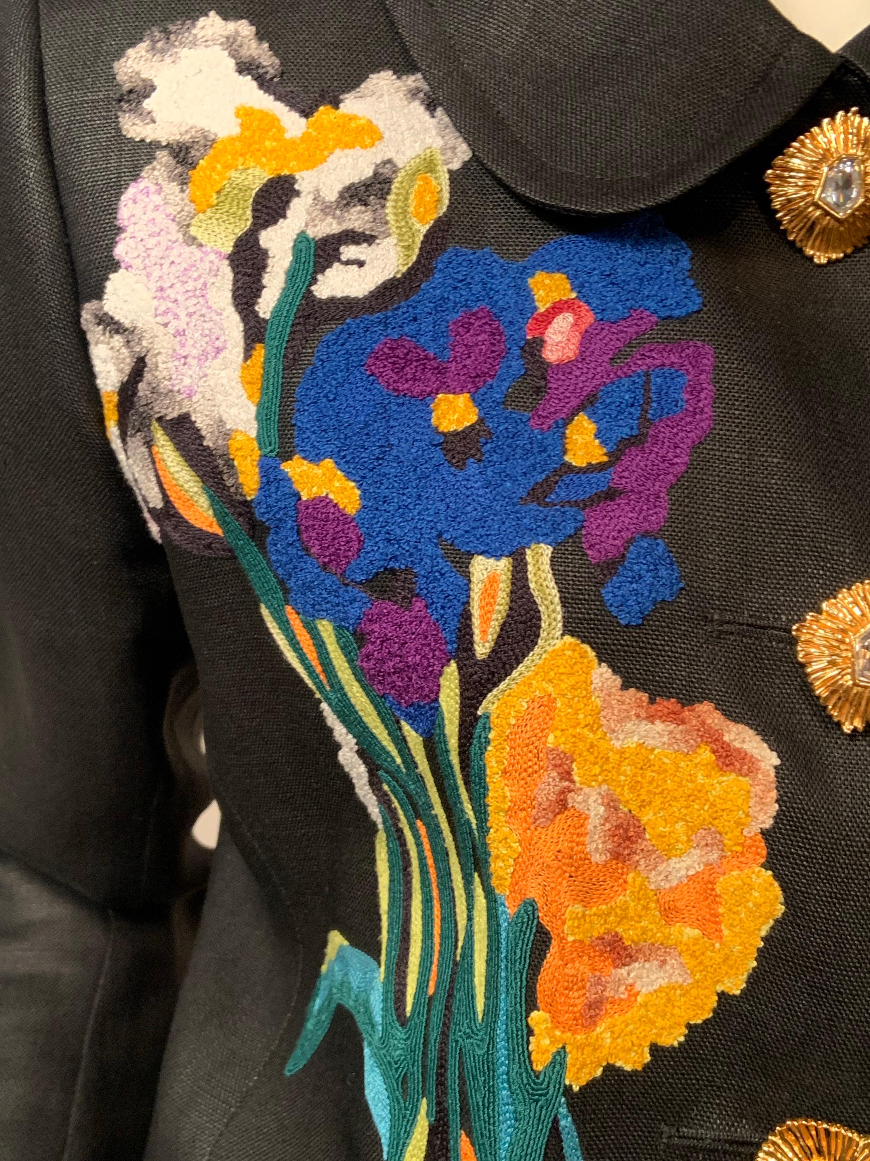 Yves Saint Laurent Schwarzer Leinenanzug mit buntem, appliziertem Blumenstrauß im Angebot 2
