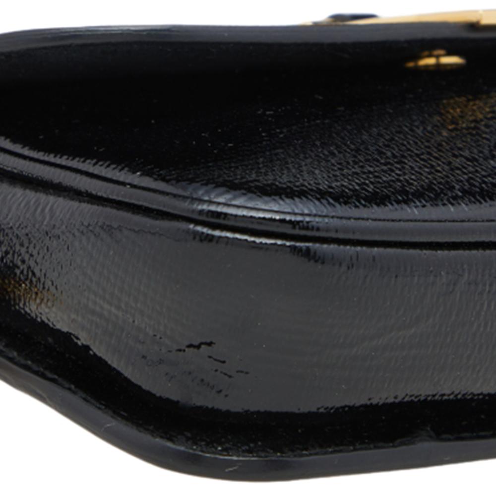 Yves Saint Laurent Borsa con cintura Chyc in brevetto nero 3