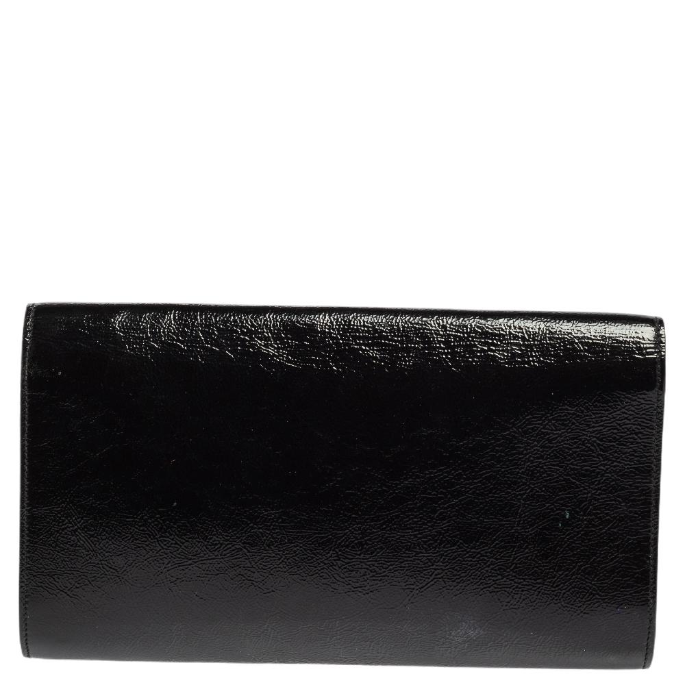 Yves Saint Laurent Black Patent Leather Belle De Jour Flap Clutch In Good Condition In Dubai, Al Qouz 2