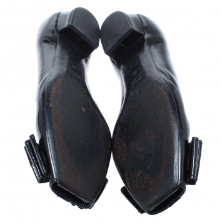 Yves Saint Laurent Black Patent Leather Bow Peep Toe Ballet Flat Size 35 For Sale 3