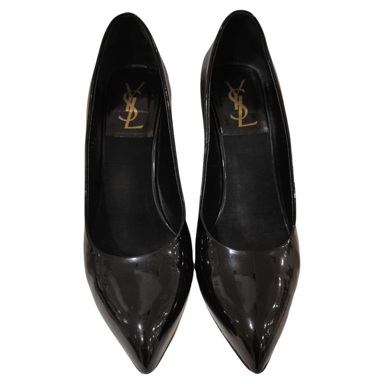 Yves Saint Laurent black patent leather decollete For Sale at 1stDibs | ysl  decollete, decollete ysl, ysl capri italy