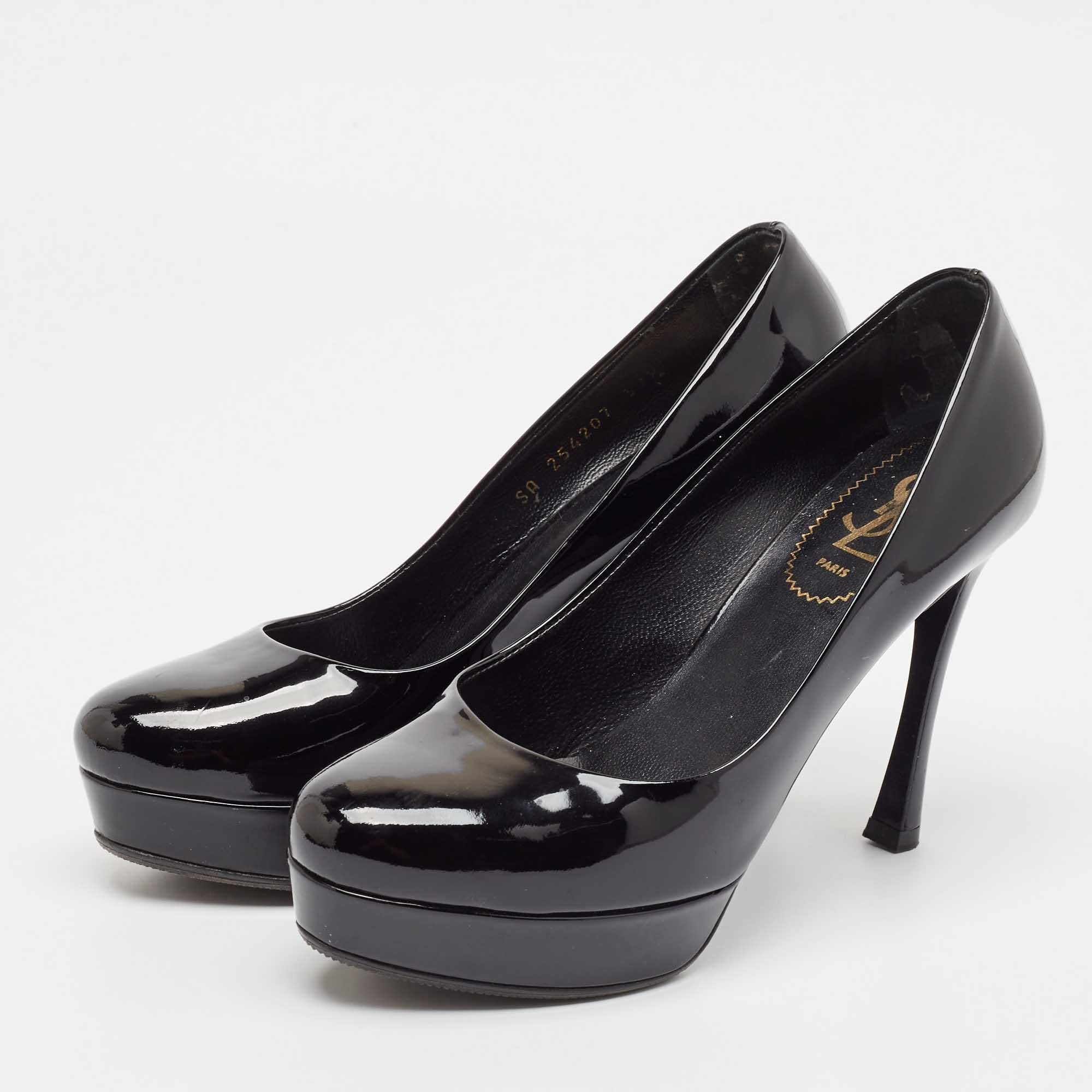 Discover footwear elegance with these Yves Saint Laurent womens pumps. Meticulously designed these heels marry fashion and comfort ensuring you shine in every setting.