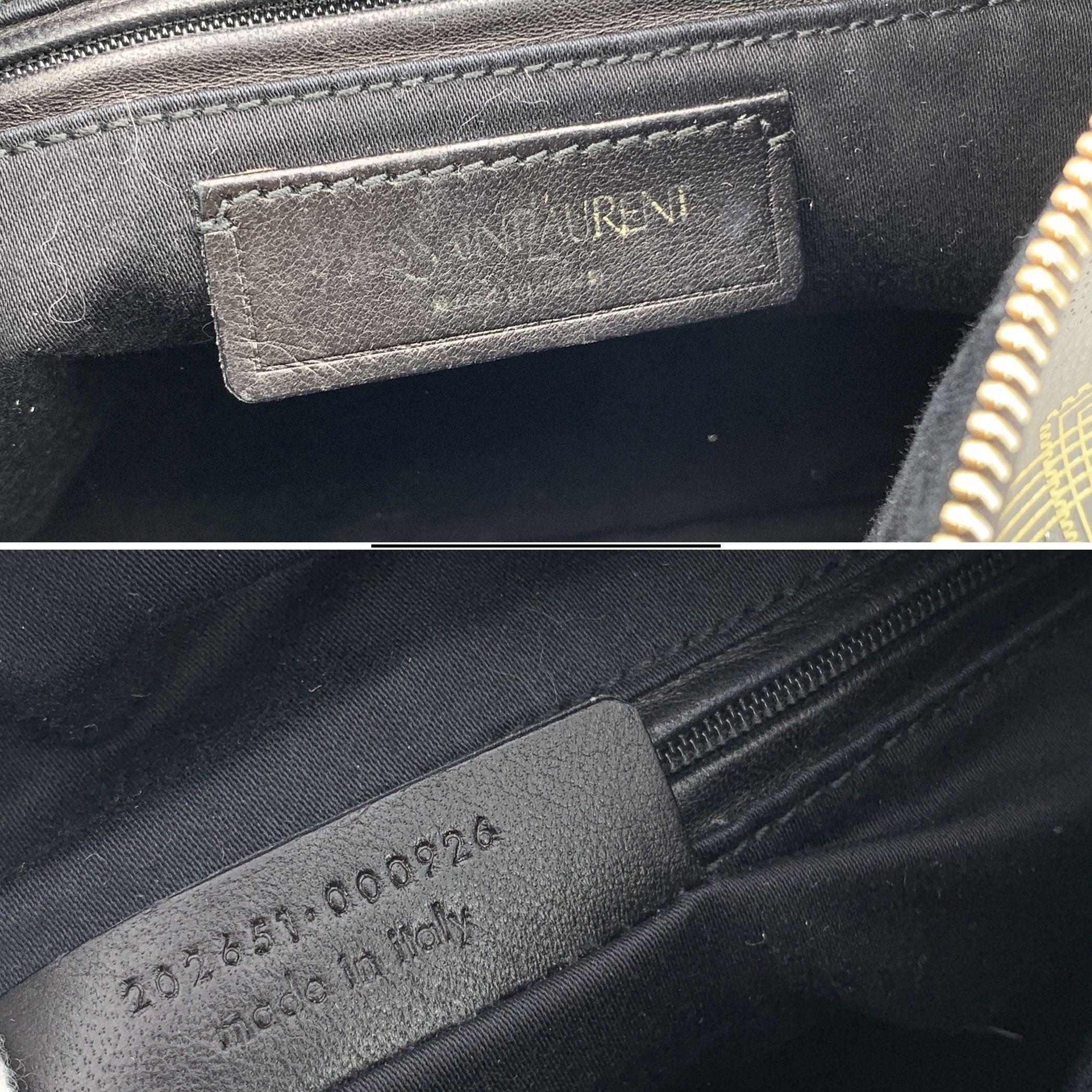 Yves Saint Laurent Black Patent Leather Y-Mail Shoulder Bag For Sale 2